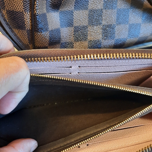 Authentic louis vuitton damier ebine trevi pm 2 way bag and wallet - Picture 6 of 11
